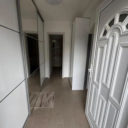 Apartma Okolica *